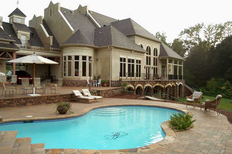 EXTERIOR PHOTO