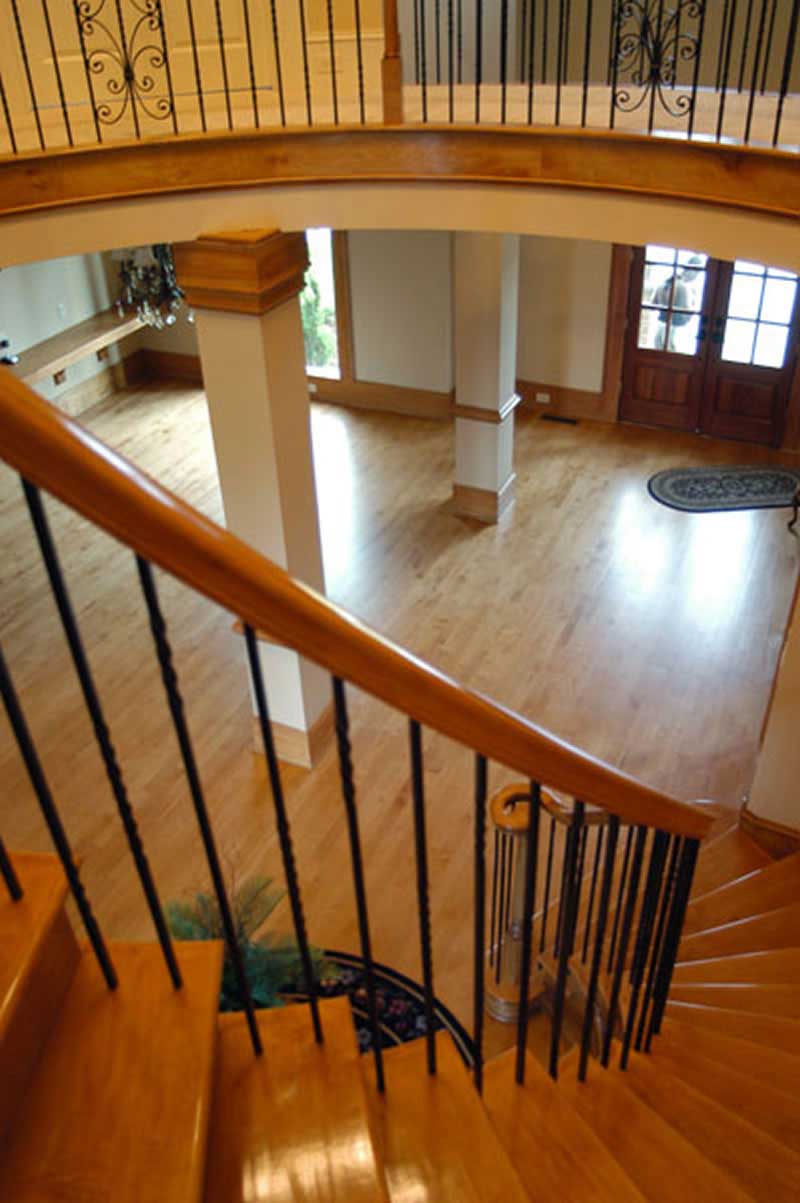INTERIOR PHOTO