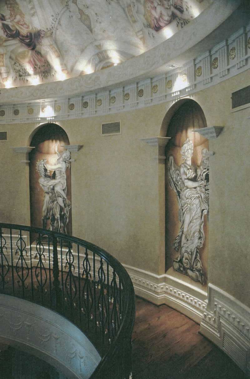 INTERIOR PHOTO