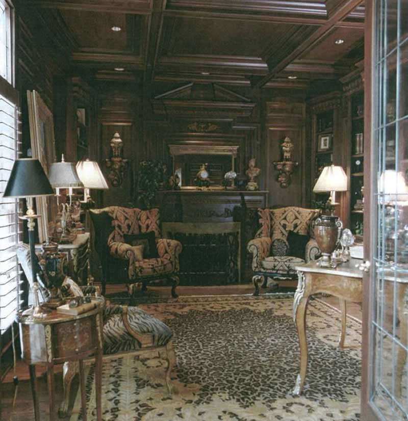 INTERIOR PHOTO