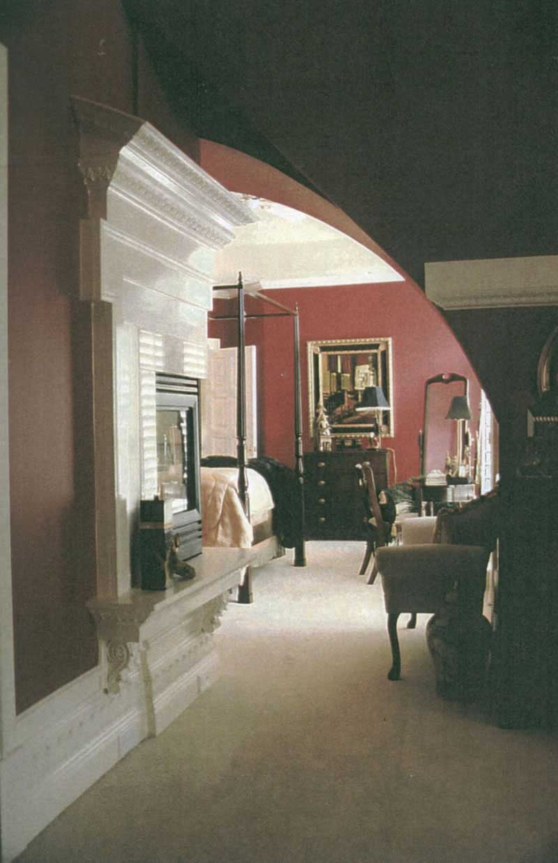 INTERIOR PHOTO