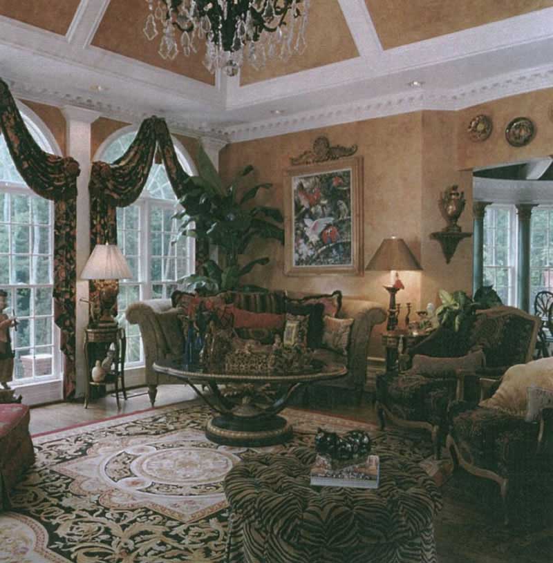 INTERIOR PHOTO