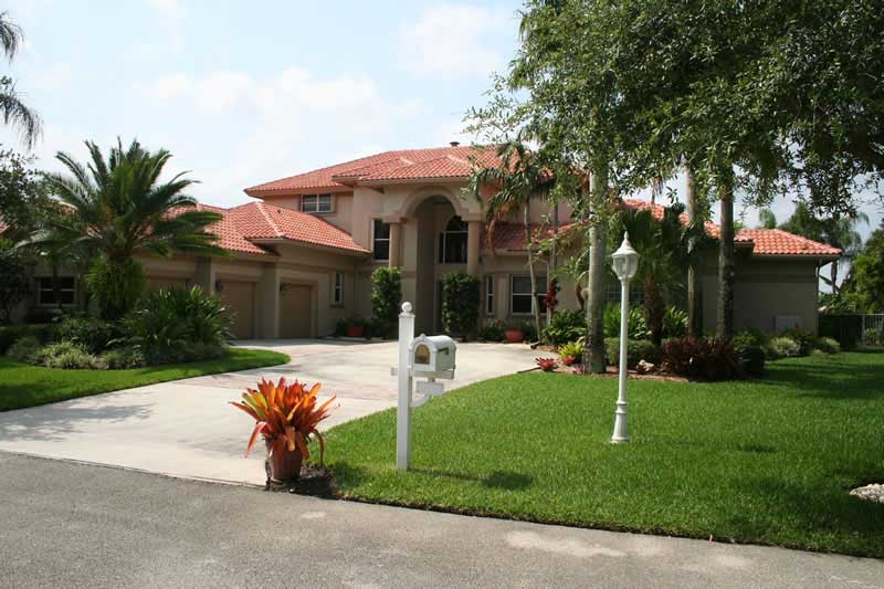 Exterior Photo #1