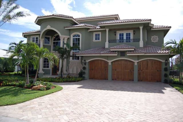 elev_lr6075-0355-L1.jpg