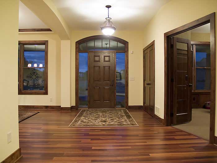 Entry Hall: Foyer