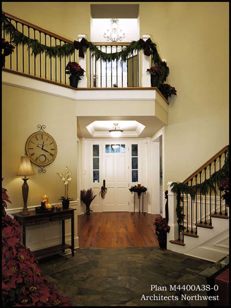 Entry Hall: Holidays