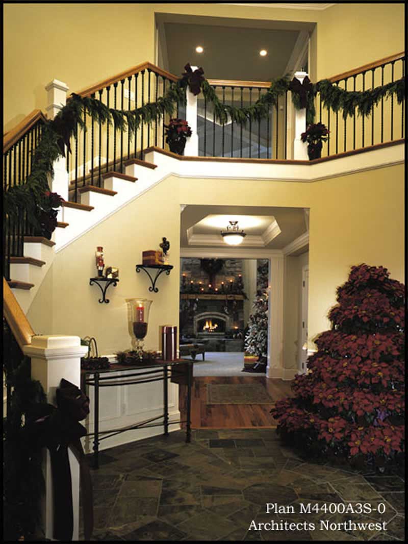 Entry Hall: Holidays
