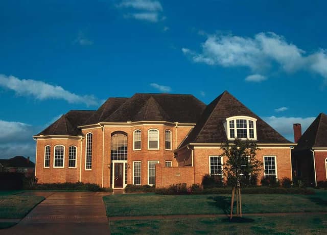 elev_lr9146_CrescentManor.jpg