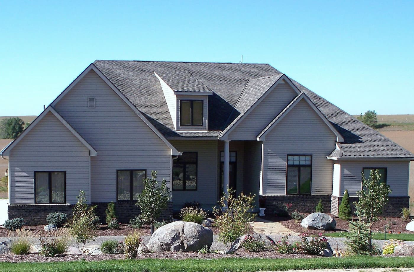 3-Bedroom, 2598 Sq Ft Country House Plan - 120-2122 - Front Exterior