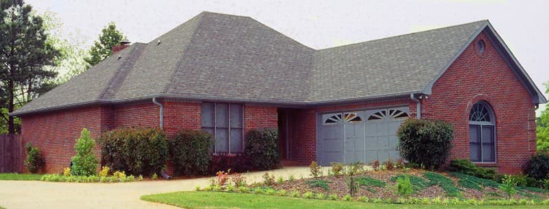 3-Bedroom, 2157 Sq Ft French House Plan - 124-1009 - Front Exterior