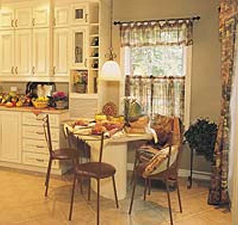 Kitchen: Breakfast Nook
