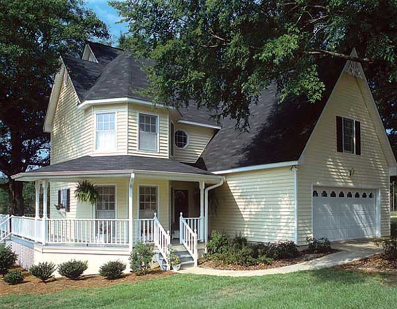 3-Bedroom, 2001 Sq Ft Country House Plan - 131-1003 - Front Exterior