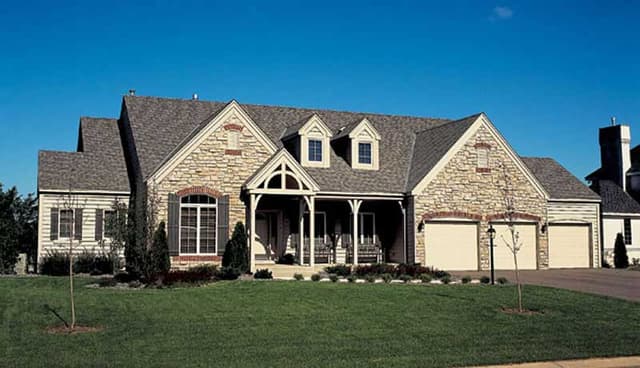 ELEV_LR24803-P1.JPG