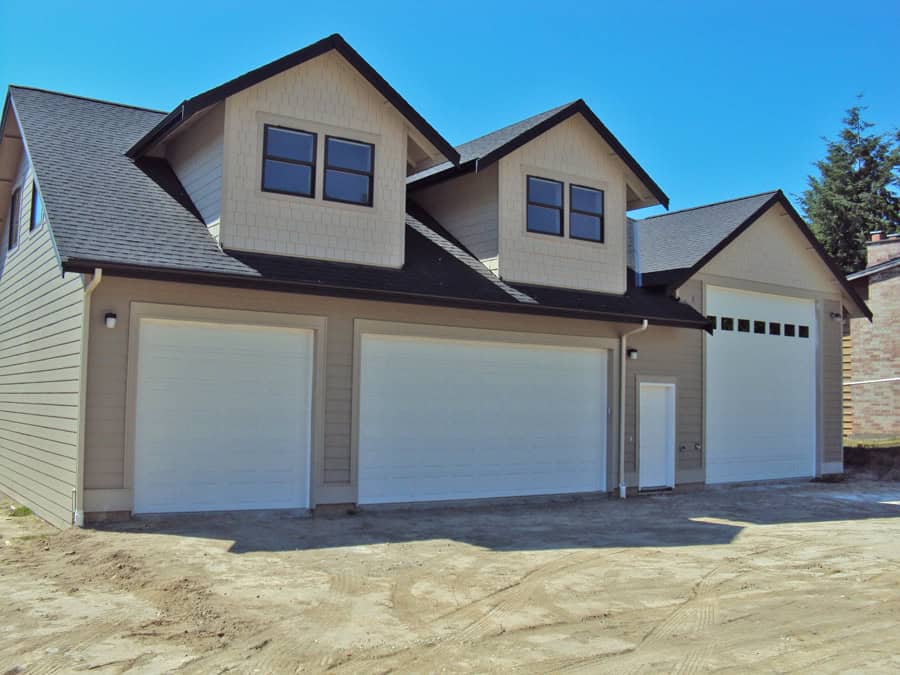 Front elevation of Garage w/Apartments home (ThePlanCollection: House Plan #132-1799)