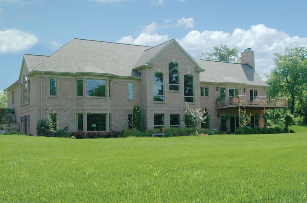 3-Bedroom, 2523 Sq Ft Ranch House Plan - 138-1038 - Front Exterior