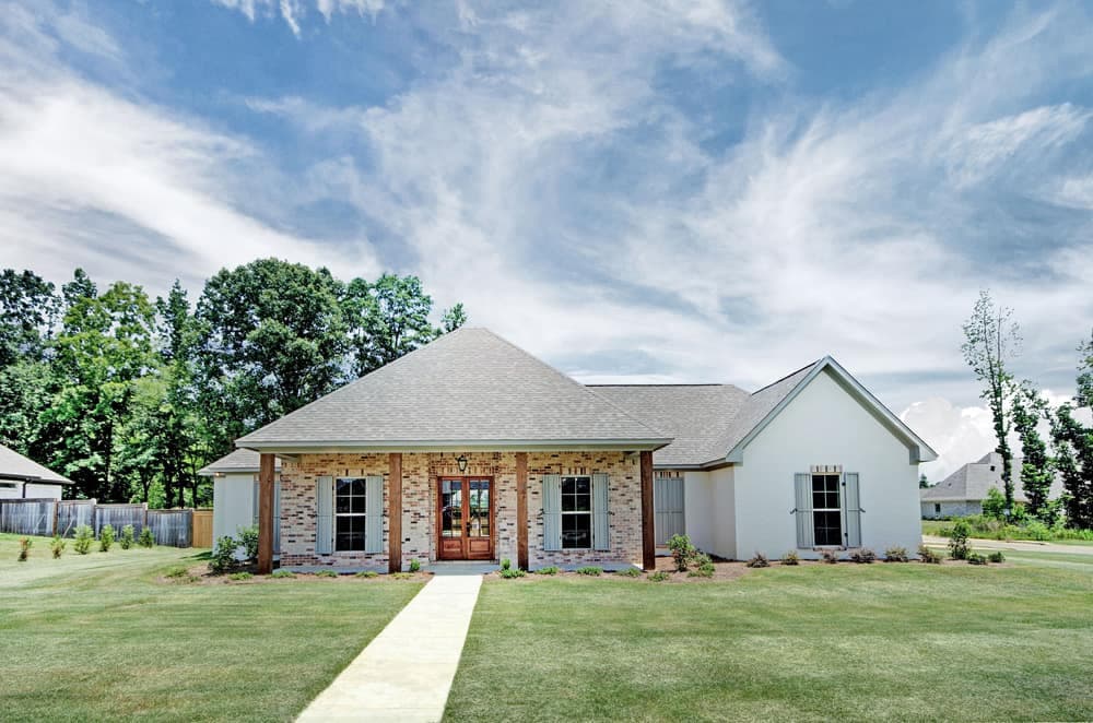 Ranch home (ThePlanCollection: Plan #140-1085)