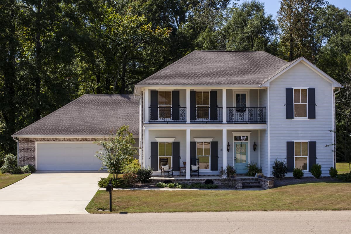 4-Bedroom, 2402 Sq Ft Colonial Home - Plan #140-1102 - Main Exterior