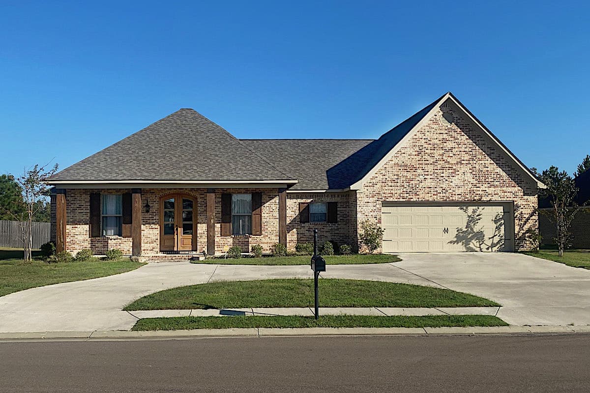 4-Bedroom, 2292 Sq Ft Acadian Style Home - Plan #140-1120 - Main Exterior