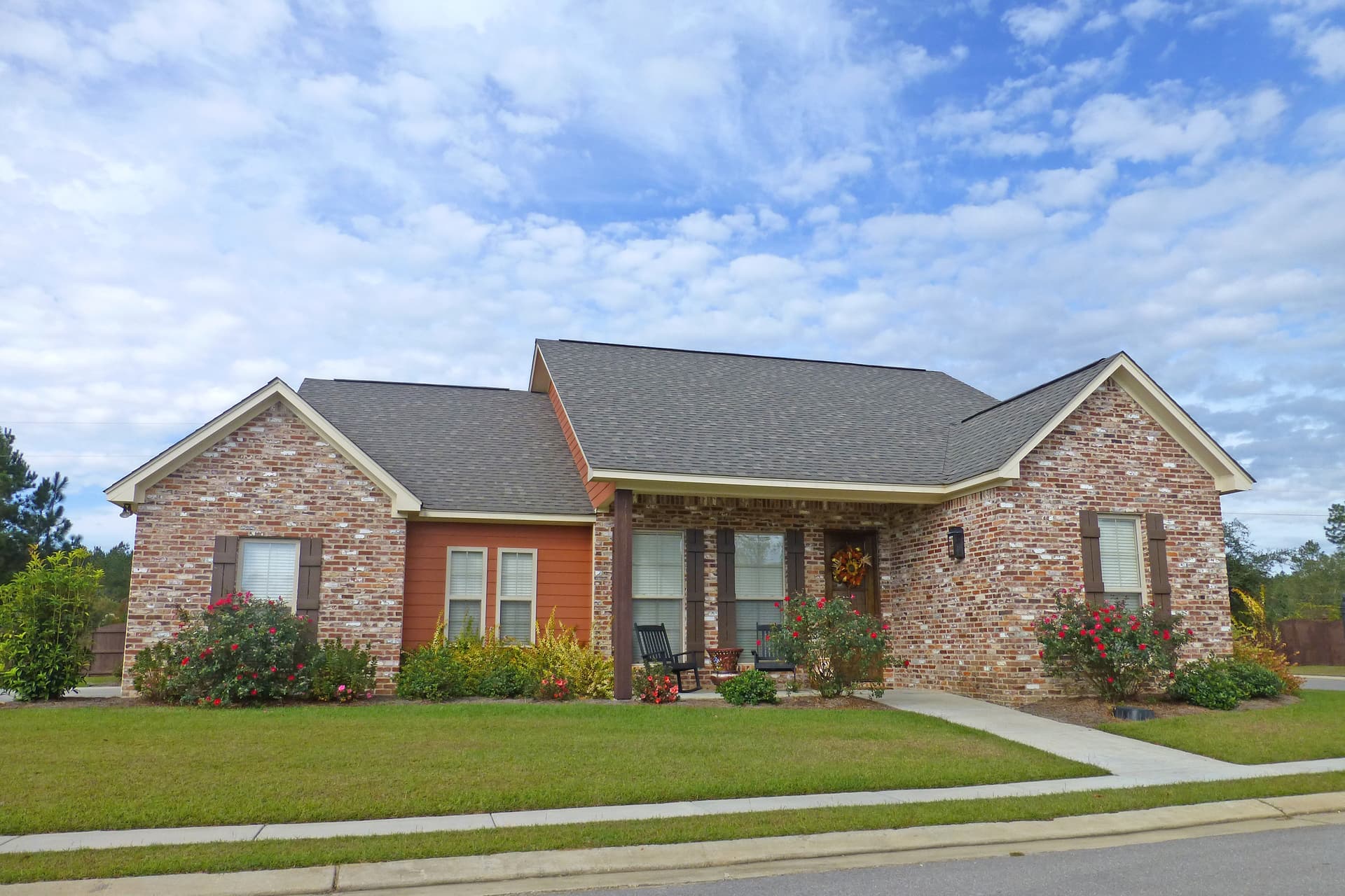 3-Bedroom, 1600 Sq Ft Craftsman Home Plan - 142-1144 - Main Exterior