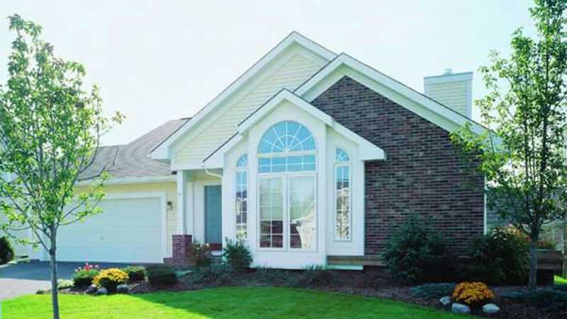 2-Bedroom, 1368 Sq Ft Ranch House Plan - 146-1689 - Front Exterior