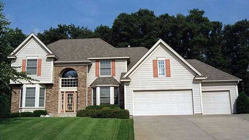 4-Bedroom, 2537 Sq Ft European House Plan - 146-1933 - Front Exterior