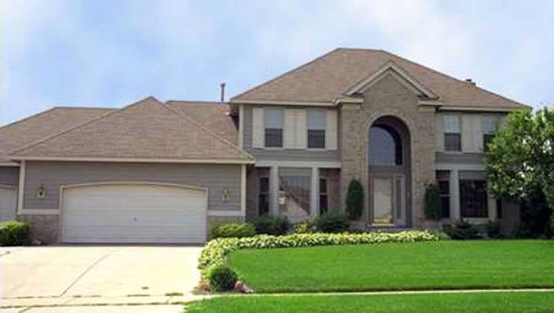 4-Bedroom, 2400 Sq Ft Colonial House Plan - 146-2882 - Front Exterior