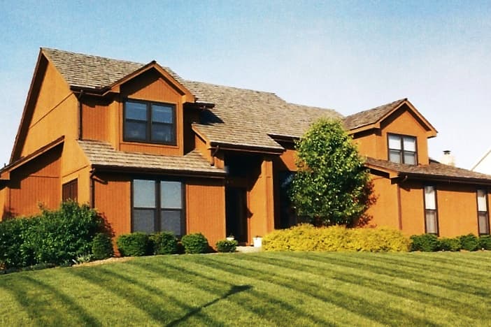 Color photograph of Contemporary home plan (ThePlanCollection: House Plan #147-1116)