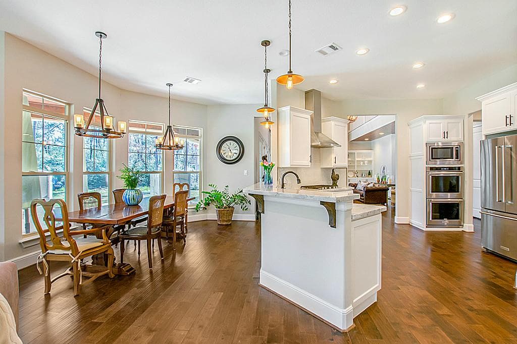 Kitchen: Breakfast Nook