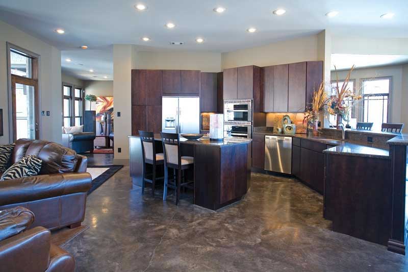 Kitchen & Hearth Room