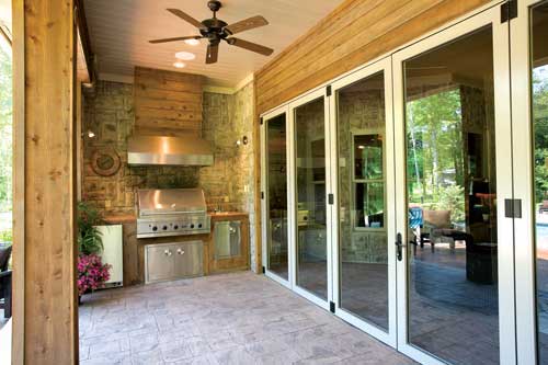 Outdoor Kitchen