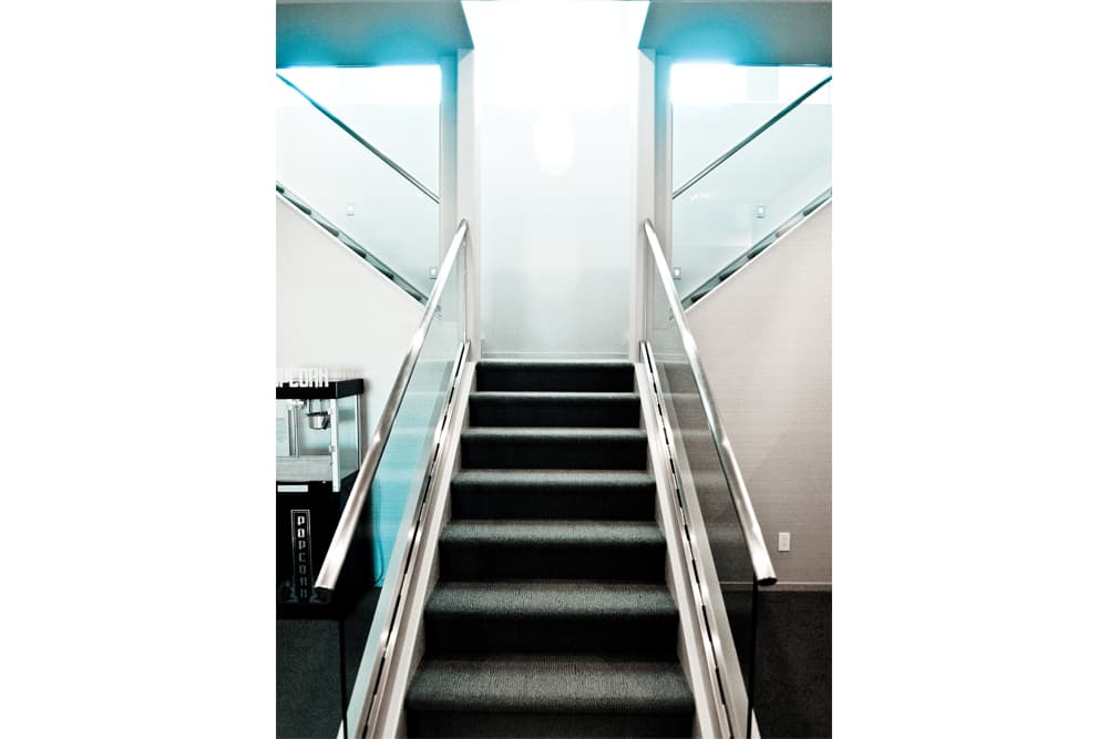Entry Hall: Staircase