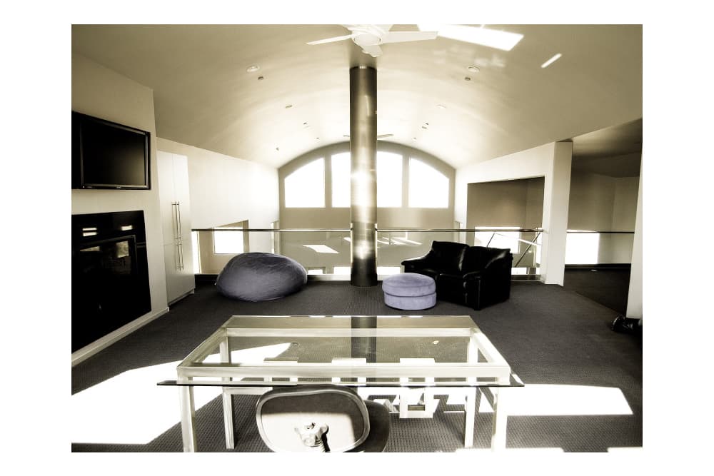 Home Office: Den