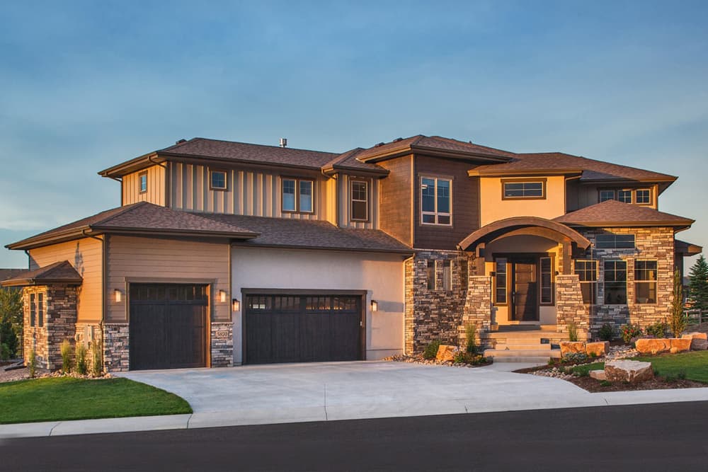 3-Bedroom, 3305 Sq Ft Contemporary House Plan - 161-1092 - Front Exterior