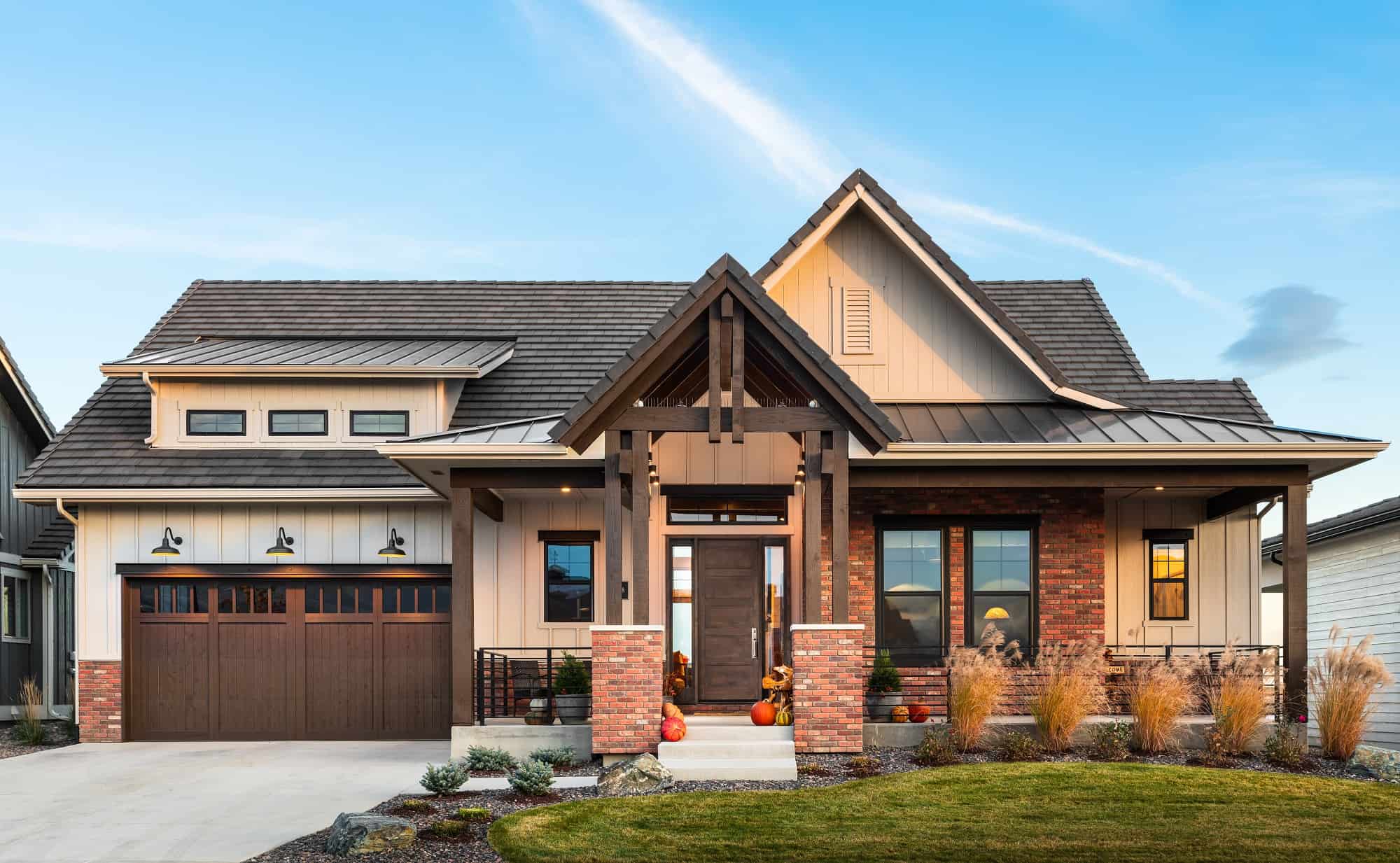 3-Bedroom, 2346 Sq Ft Ranch House Plan - 161-1167 - Front Exterior