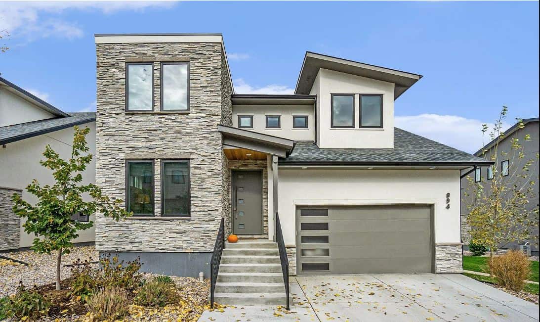 Contemporary Floor Plan - 4 Bedrms, 3 Baths - 2429 Sq Ft - #161-1221