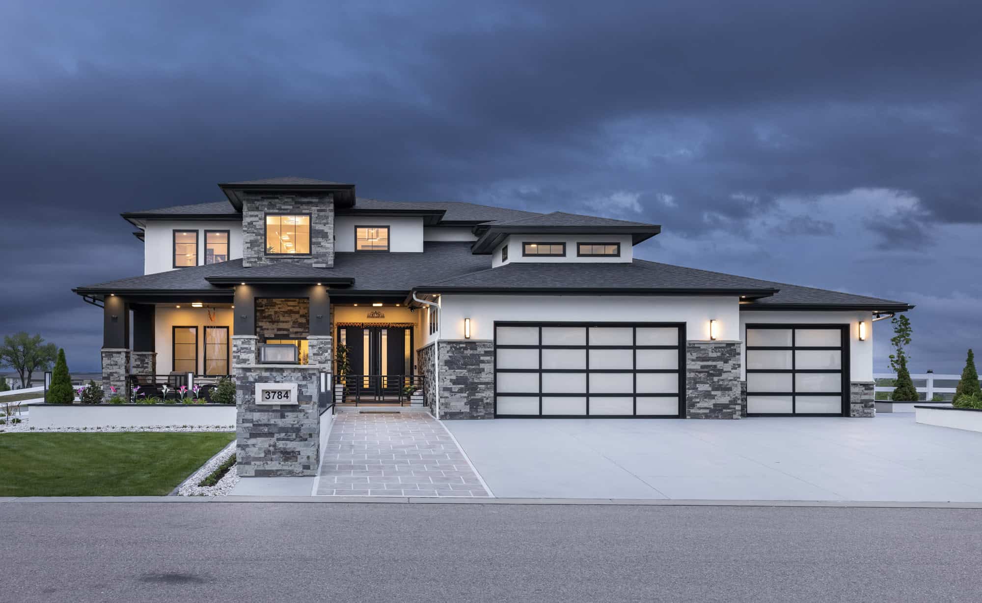 Contemporary Plan, 4-5 Bedrms, 4.5-5.5 Baths, 4255-6167 Sq Ft 161-1250