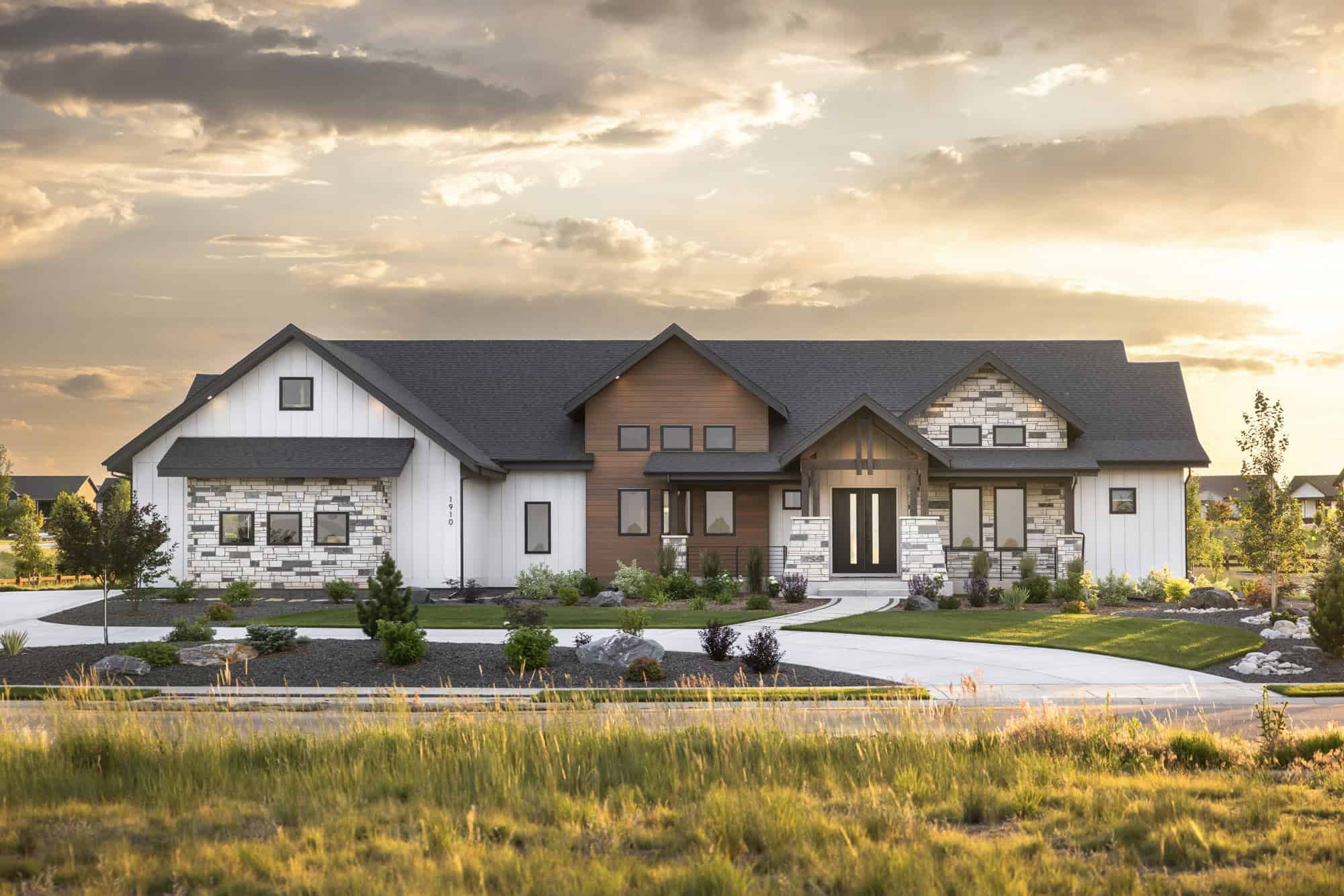 Ranch House Plan, 2-4 Bedrms, 2.5-4 Baths, 2673-4326 Sq Ft #161-1266