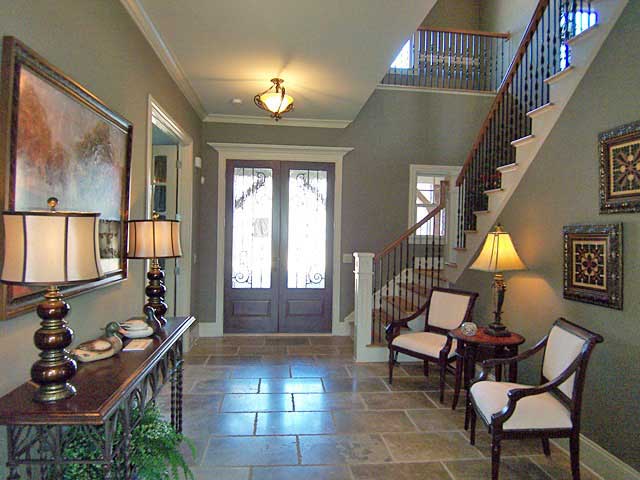 Entry Hall: Foyer