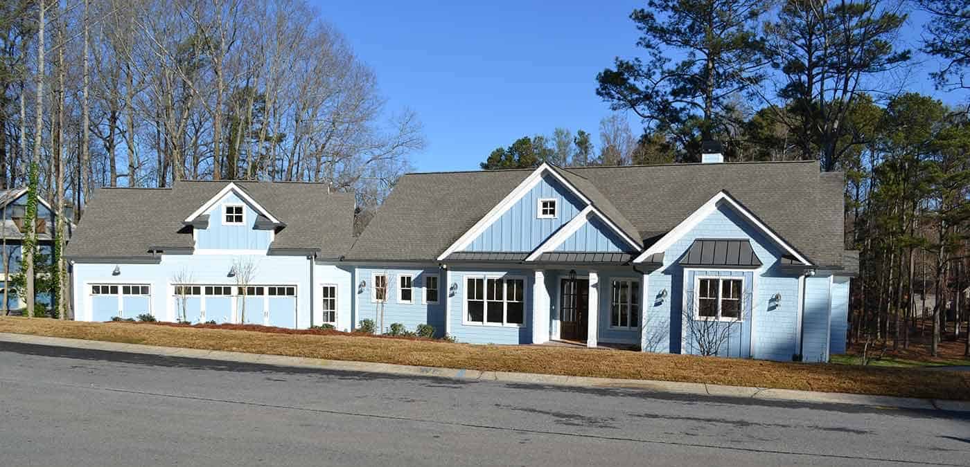 2-Bedroom, 2339 Sq Ft Ranch House Plan - 163-1091 - Front Exterior