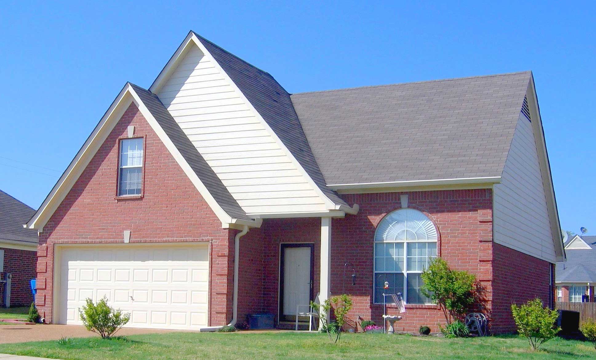 3-Bedroom, 1392 Sq Ft French House Plan - 170-1348 - Front Exterior