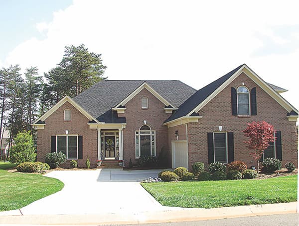 4-Bedroom, 3147 Sq Ft Ranch House Plan - 180-1006 - Front Exterior