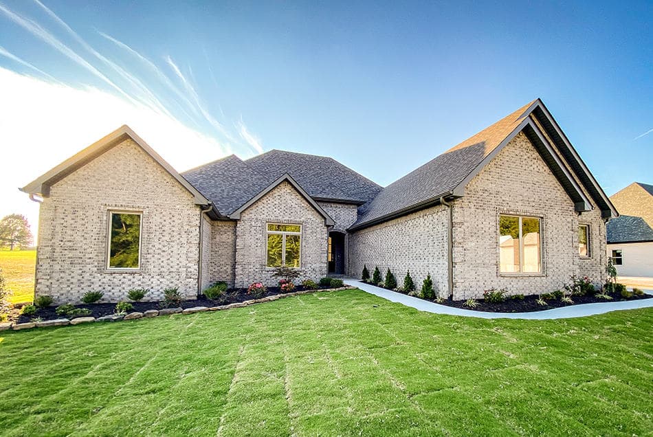 4-Bedroom, 2126 Sq Ft European Home - Plan #193-1045 - Main Exterior