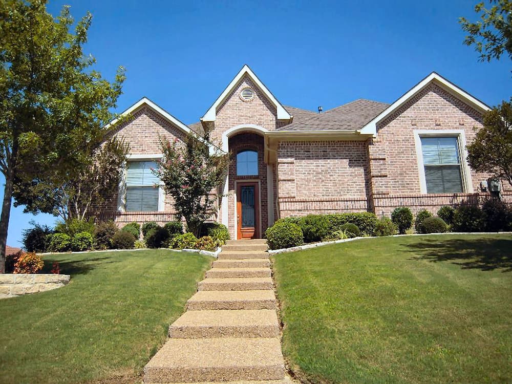 3-Bedroom, 2402 Sq Ft Tudor Home Plan - 195-1092 - Main Exterior