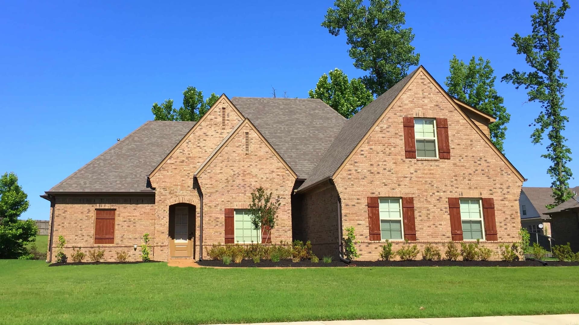 4-Bedroom, 3036 Sq Ft Tudor Home Plan - 196-1143 - Main Exterior