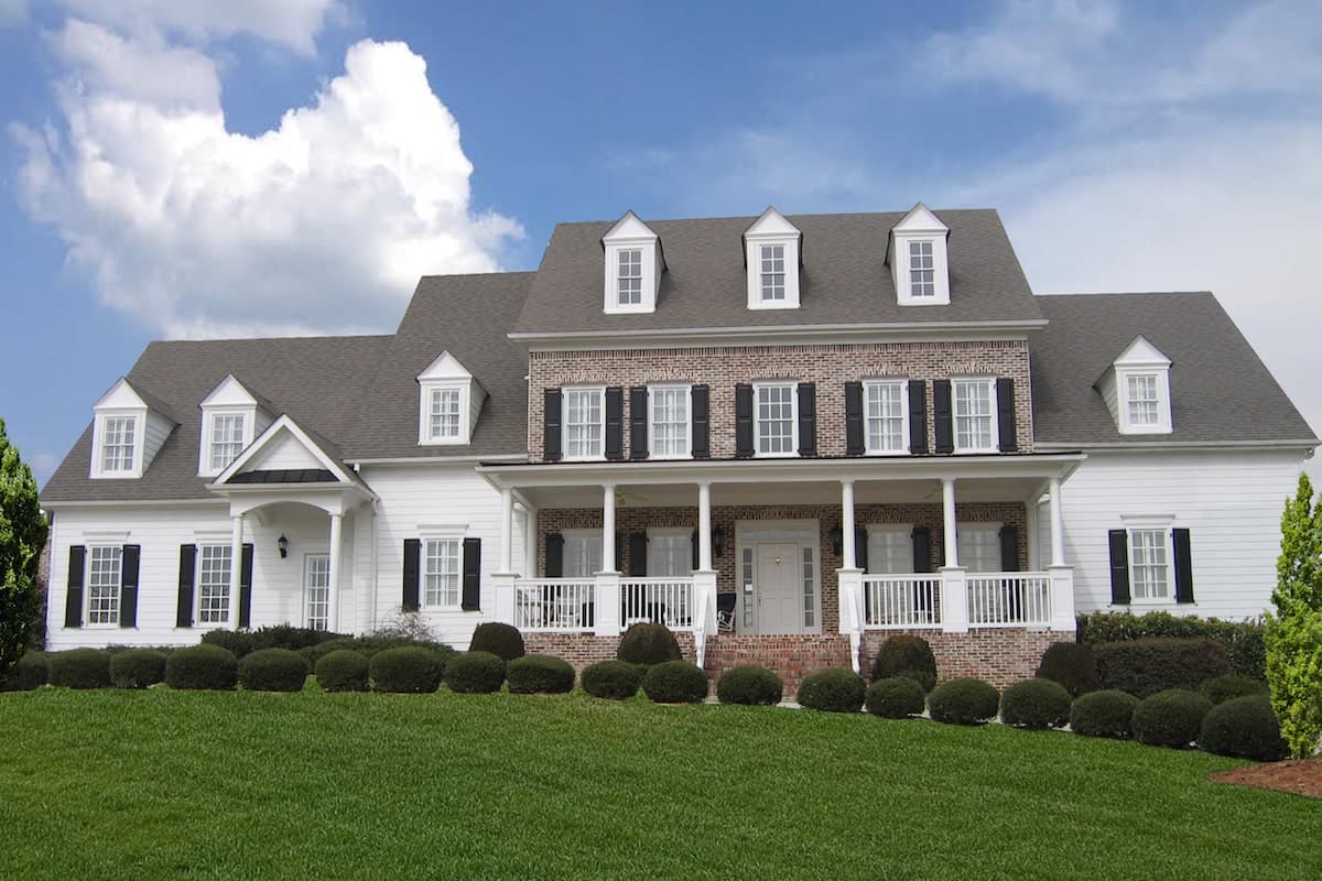 5-Bedroom, 5450 Sq Ft Georgian House Plan - #198-1071 - Front Exterior