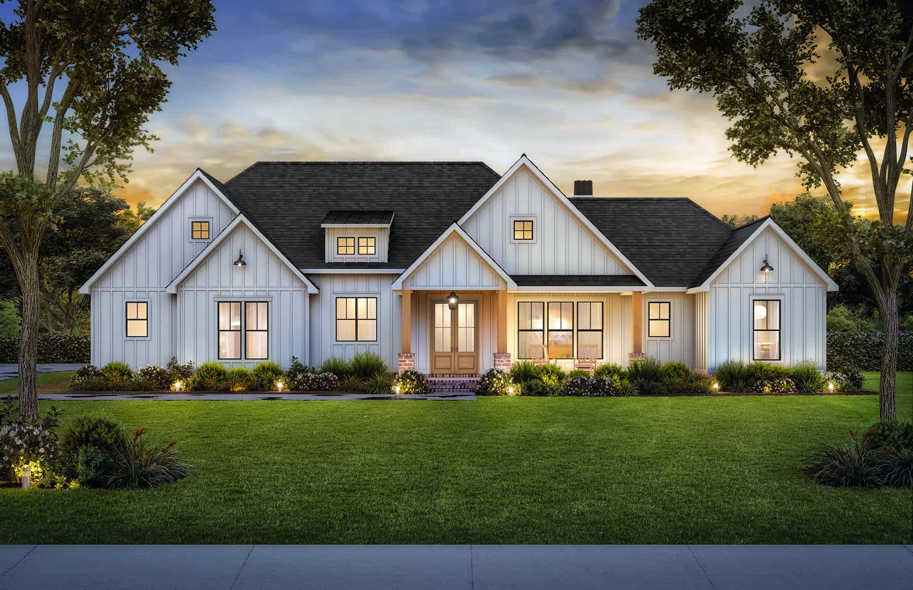 4-Bedroom, 2507 Sq Ft Farmhouse House Plan - 206-1070 - Front Exterior